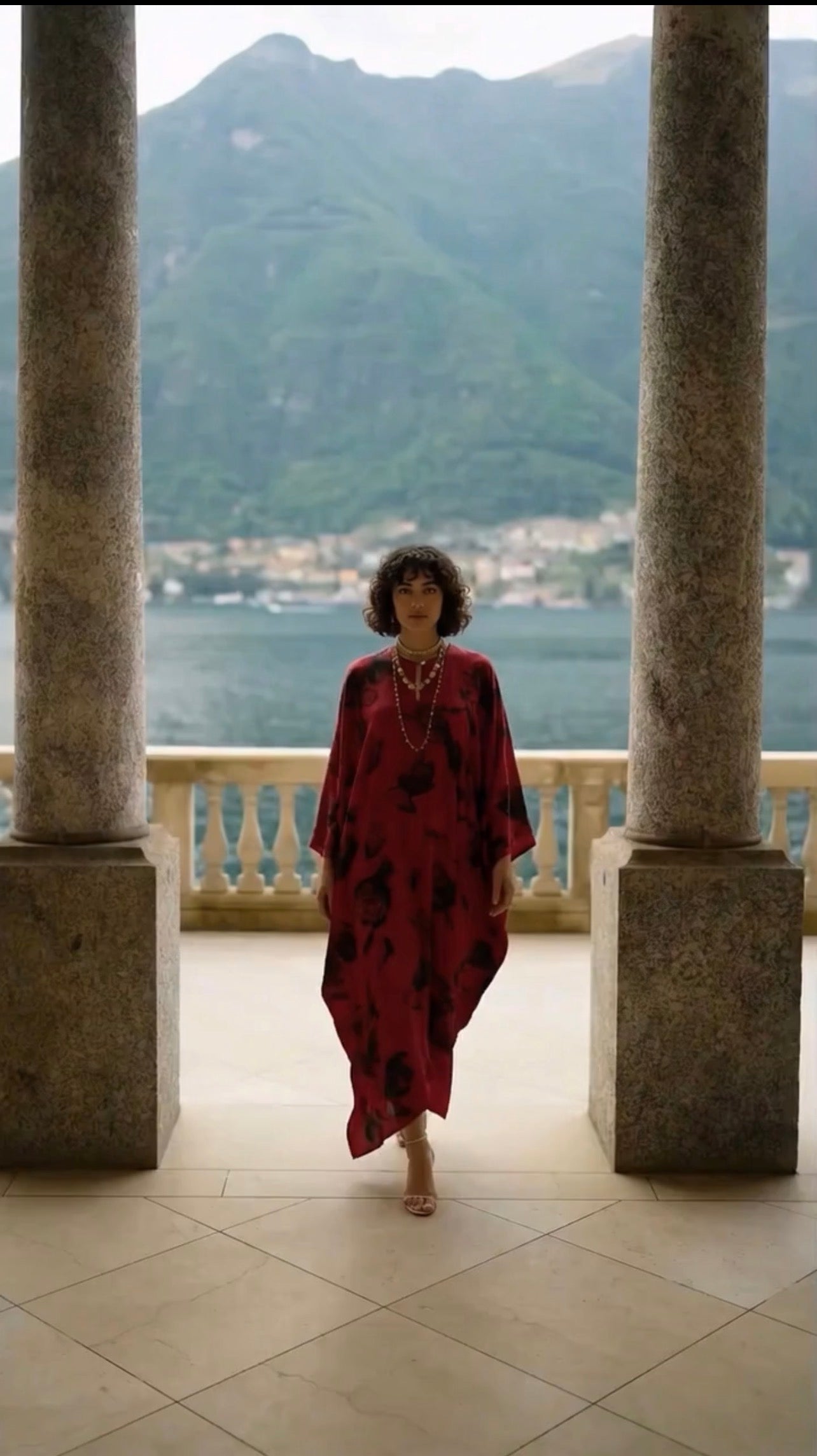 ROJA KAFTAN