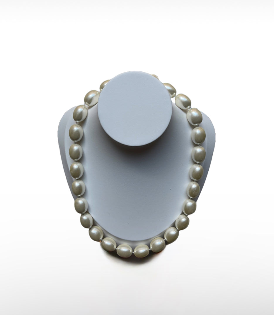 SENCILLA MOTHER OF PEARL NECKLACE